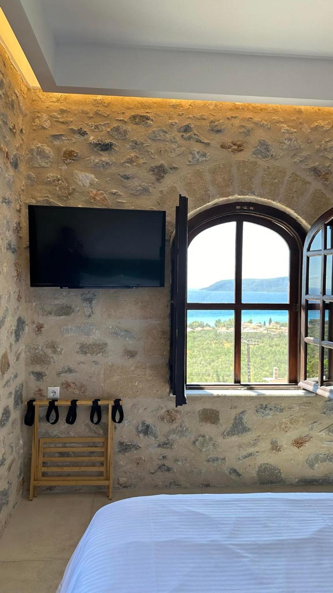 Papanestoras Apartments Kardamíli Kültér fotó