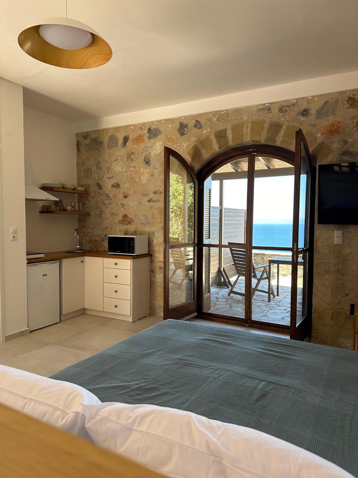 Papanestoras Apartments Kardamíli Kültér fotó