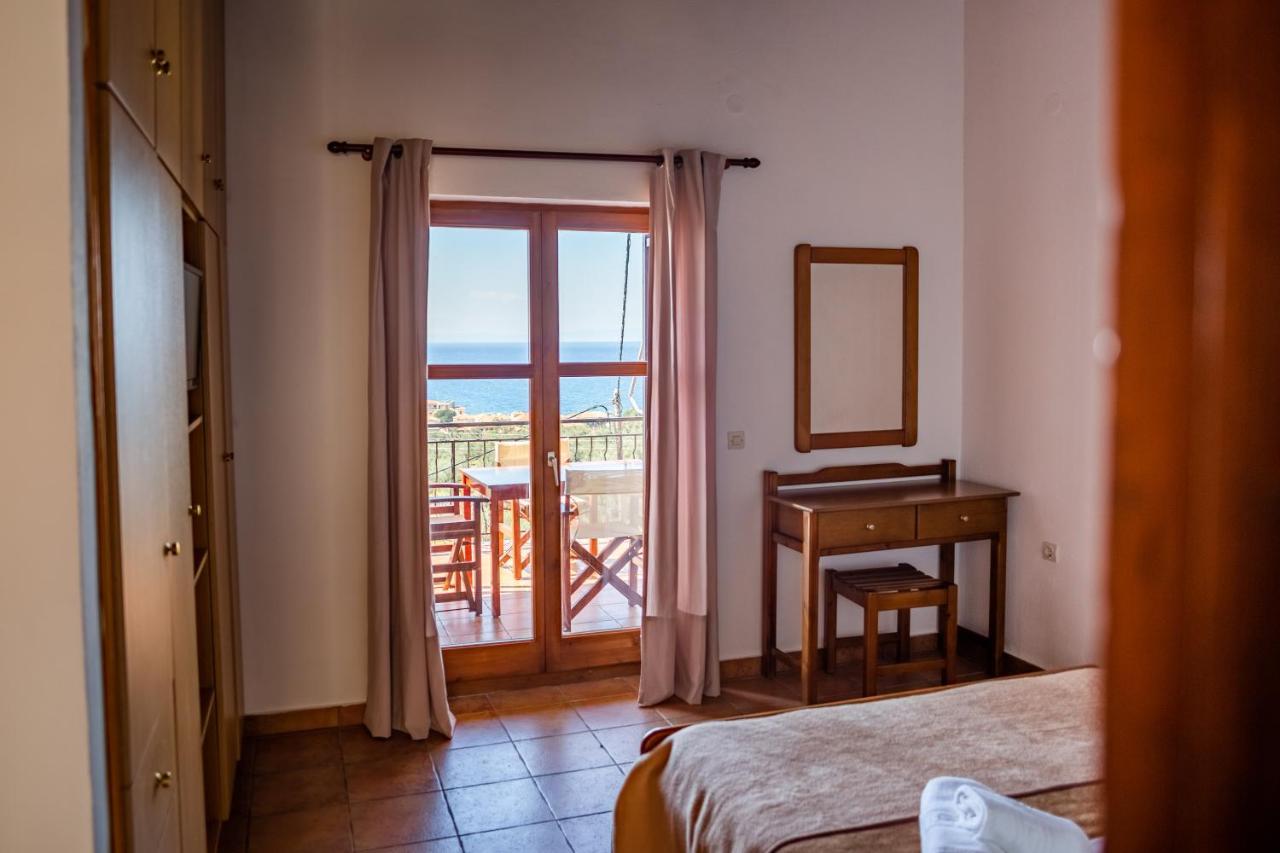 Papanestoras Apartments Kardamíli Kültér fotó